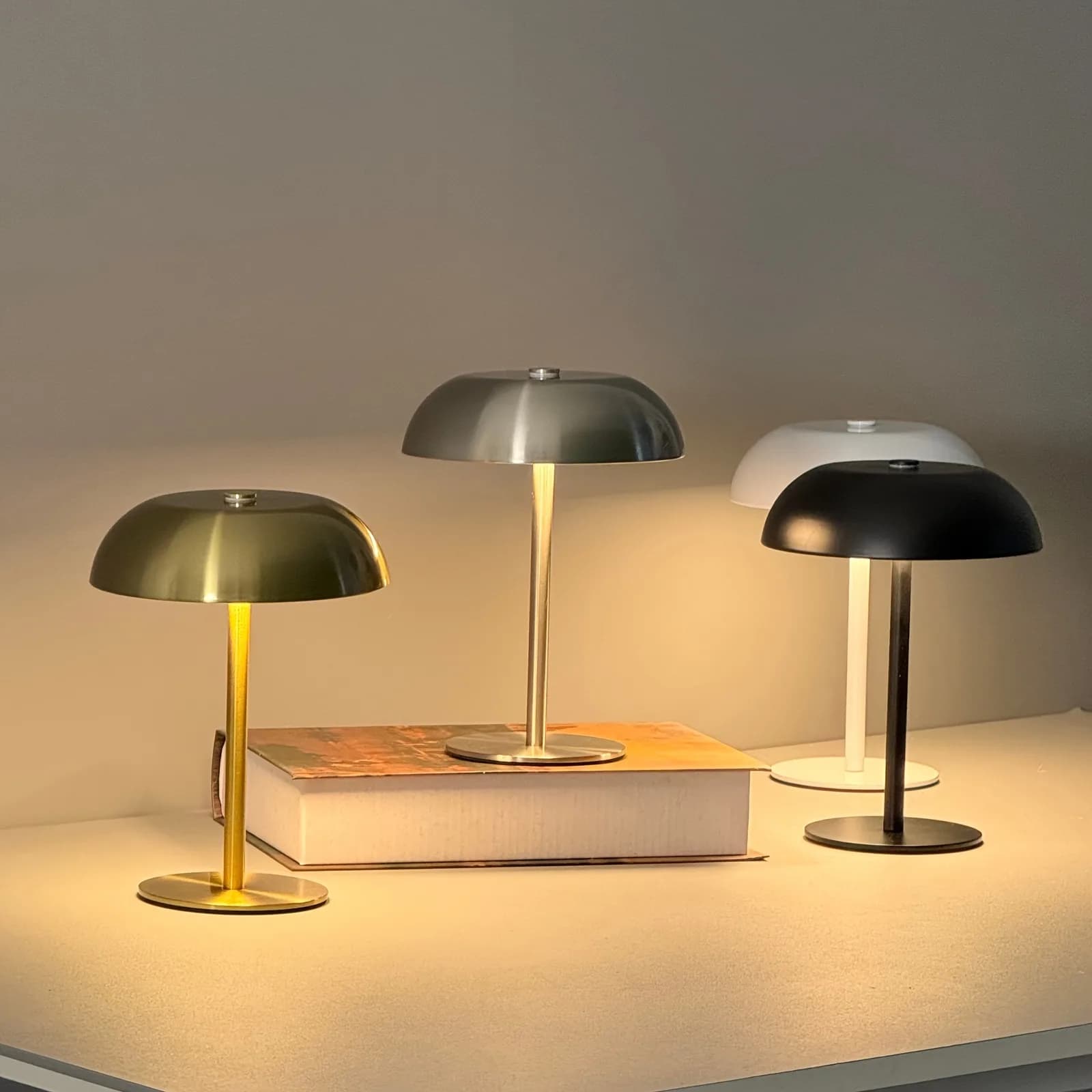 2-Pack Modern Minimalist Desk Lamp - Wireless Charging Touch Control Desk Lamp with Adjustable Brightness and Color Temperature, Brushed Metal Base and Drum-Shaped Lampshade, Battery-Powered, Ideal for Offices, Bedrooms, Study Rooms, and Dining Areas